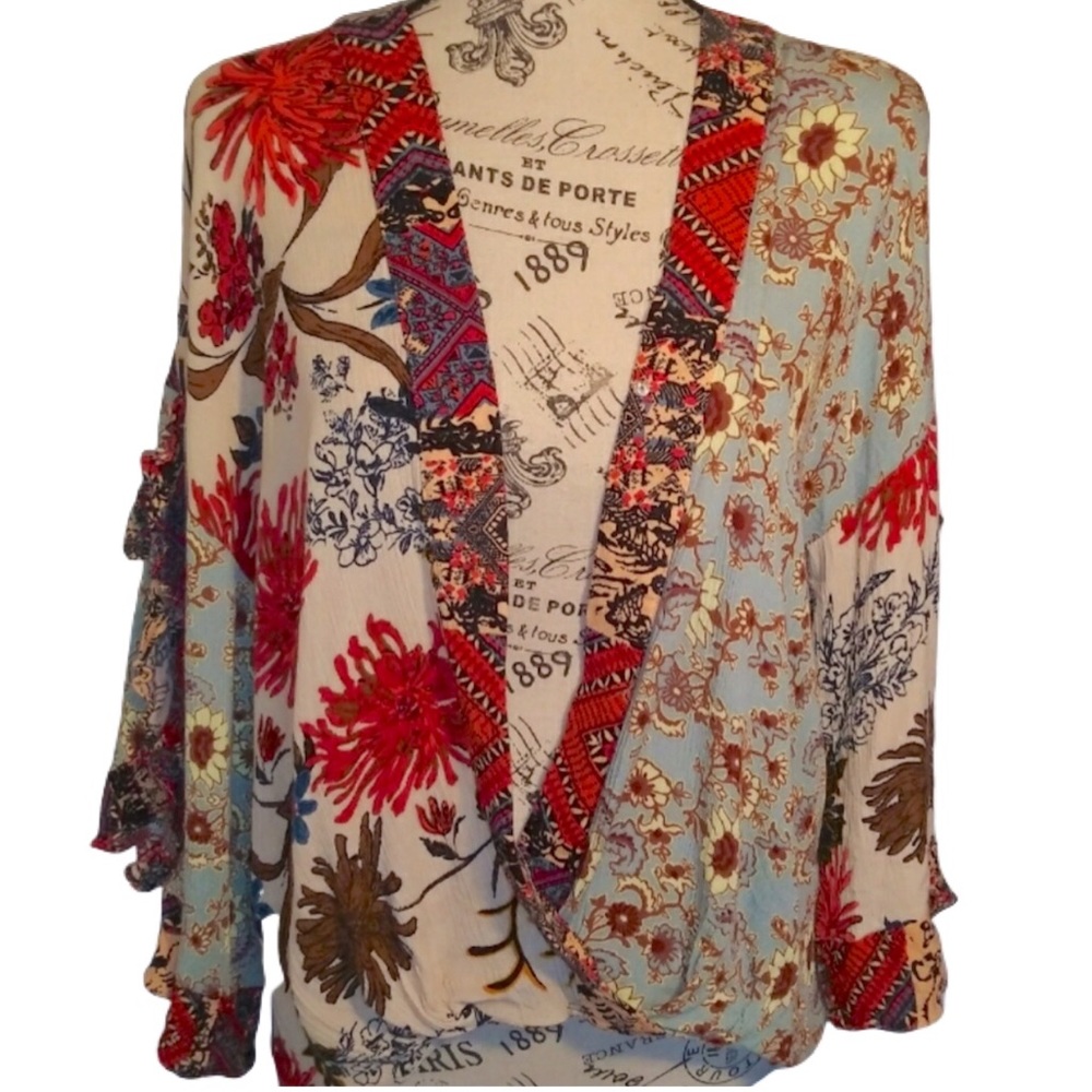 UMGEE BOHO BELL SLEEVED TOP!
